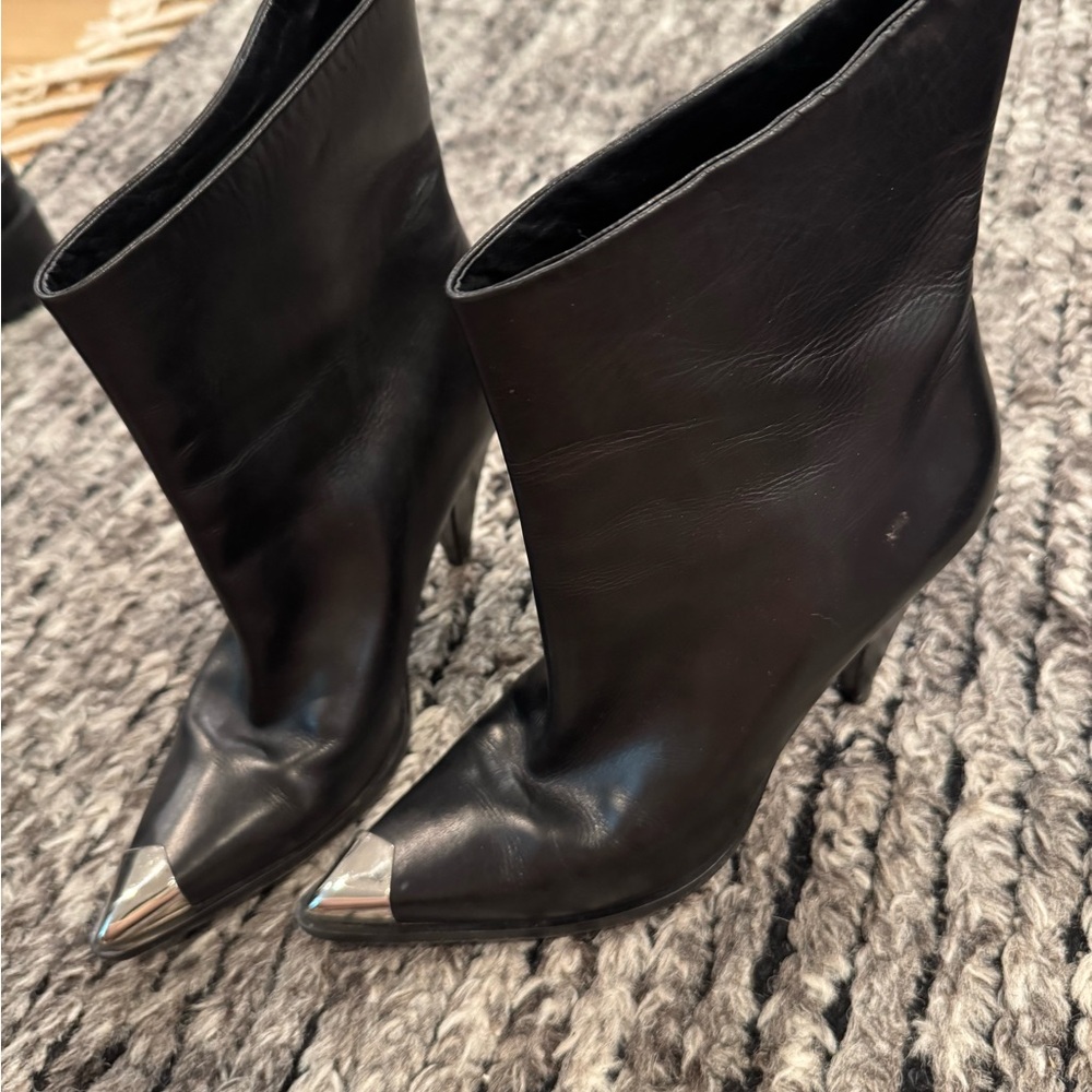Retrofête Black Leather Pointed-Toe Booties with Silver Cap – Size 38
